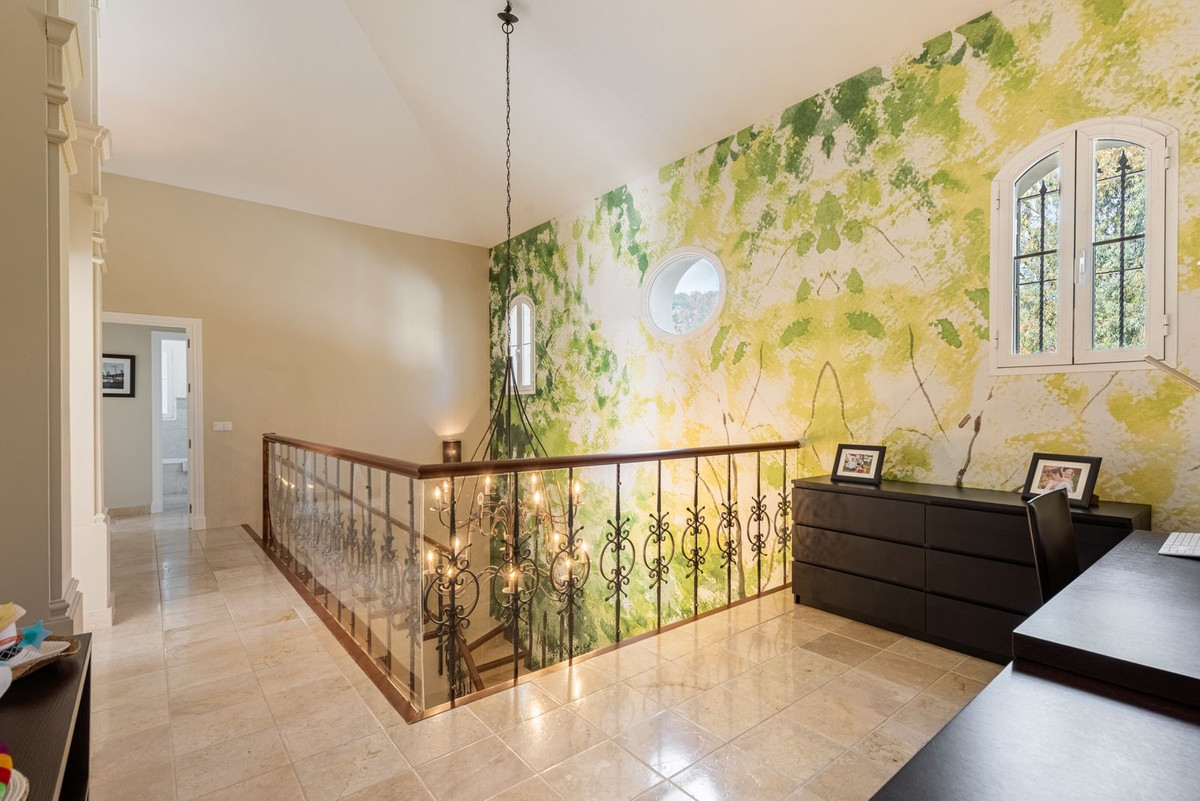 Se vende Villa - Chalet de 5 dormitorios en Costa Del Sol, Málaga, España