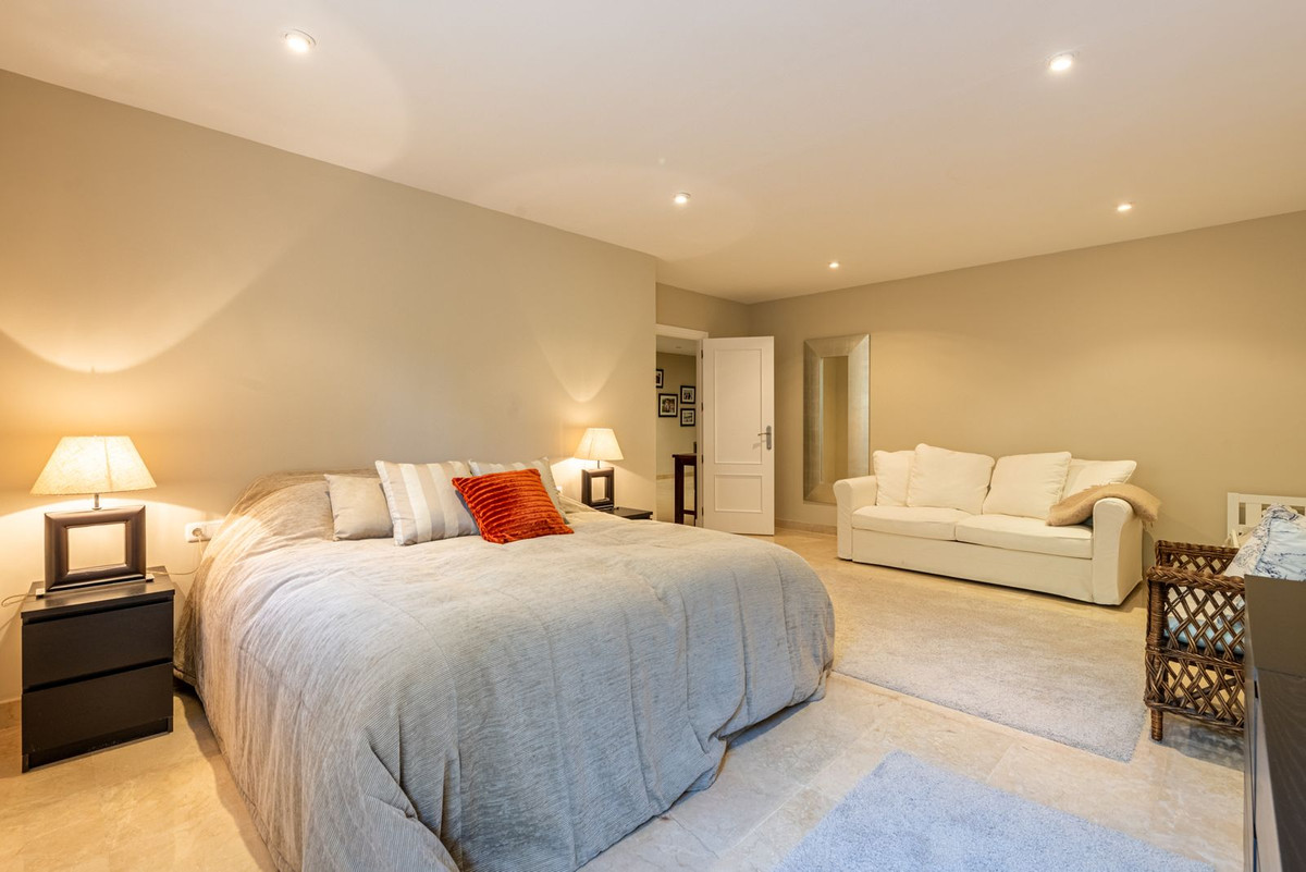 Se vende Villa - Chalet de 5 dormitorios en Costa Del Sol, Málaga, España