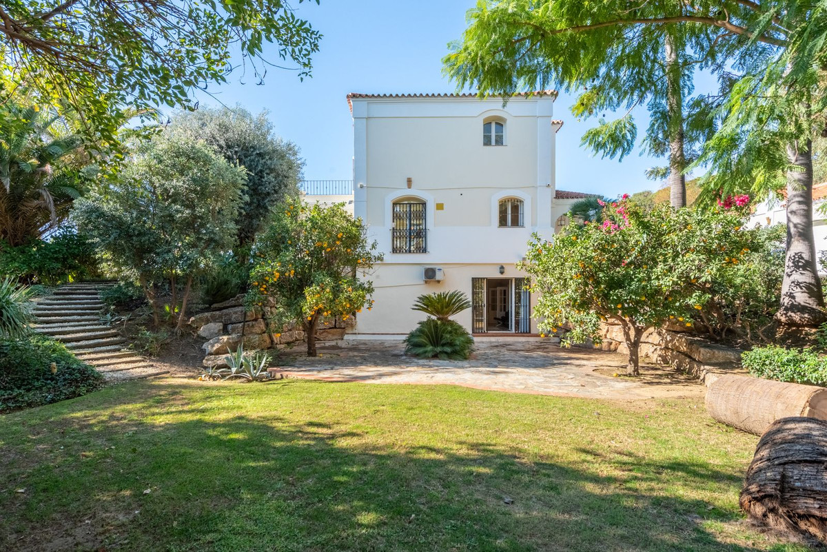 Se vende Villa - Chalet de 5 dormitorios en Costa Del Sol, Málaga, España