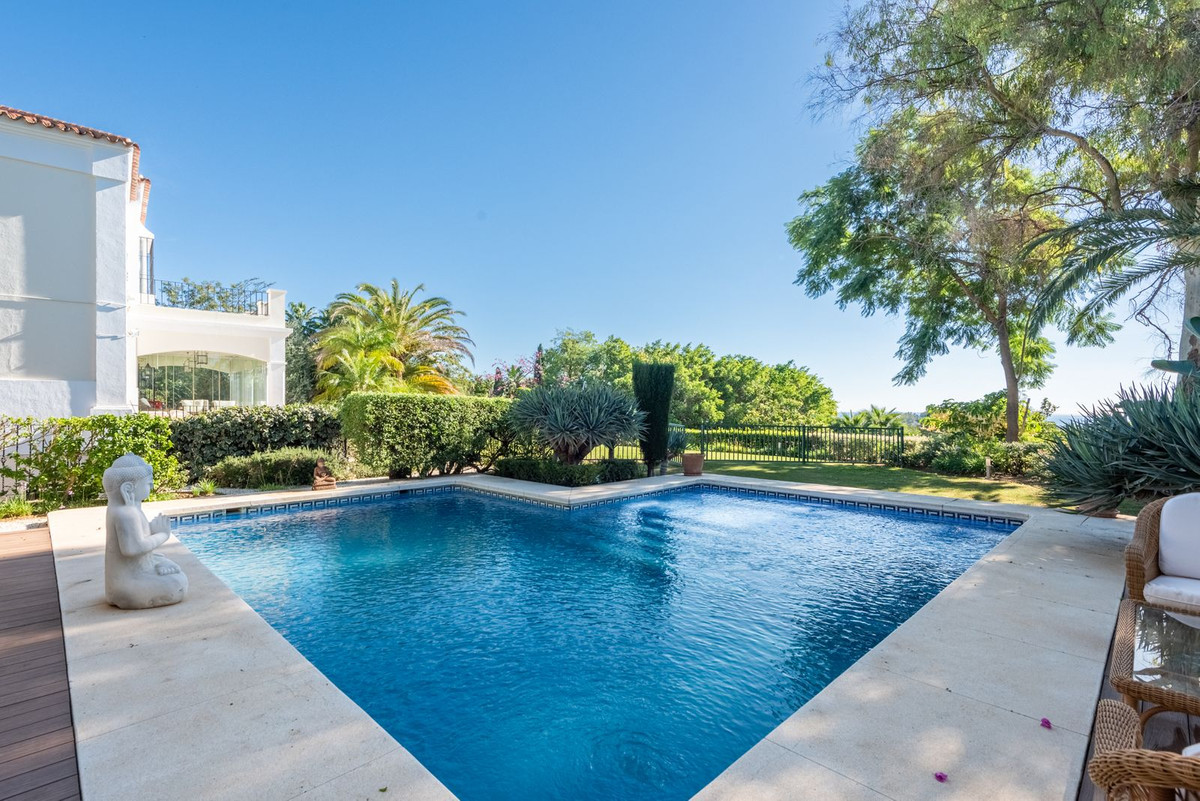 Se vende Villa - Chalet de 5 dormitorios en Costa Del Sol, Málaga, España
