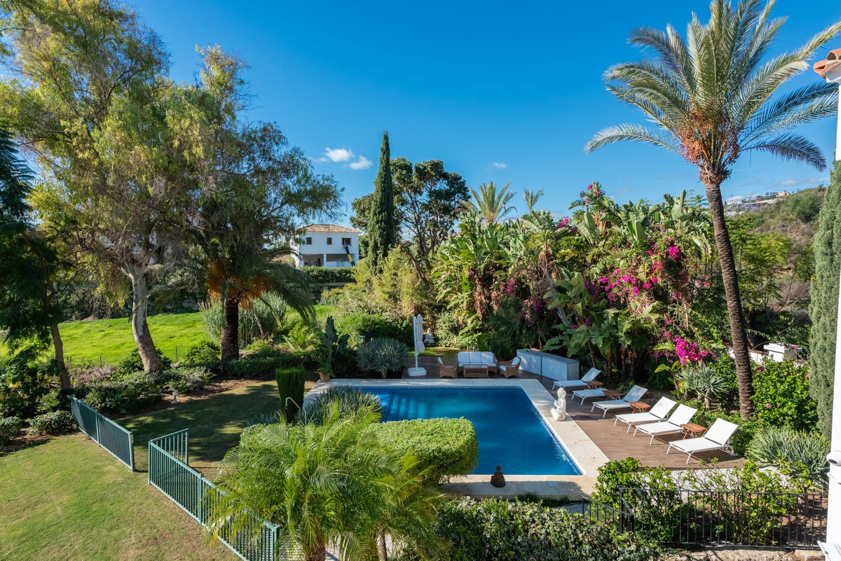 Se vende Villa - Chalet de 5 dormitorios en Costa Del Sol, Málaga, España