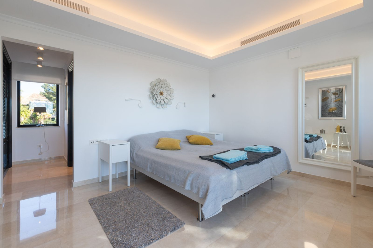 Se vende Villa - Chalet de 3 dormitorios en Costa Del Sol, Málaga, España