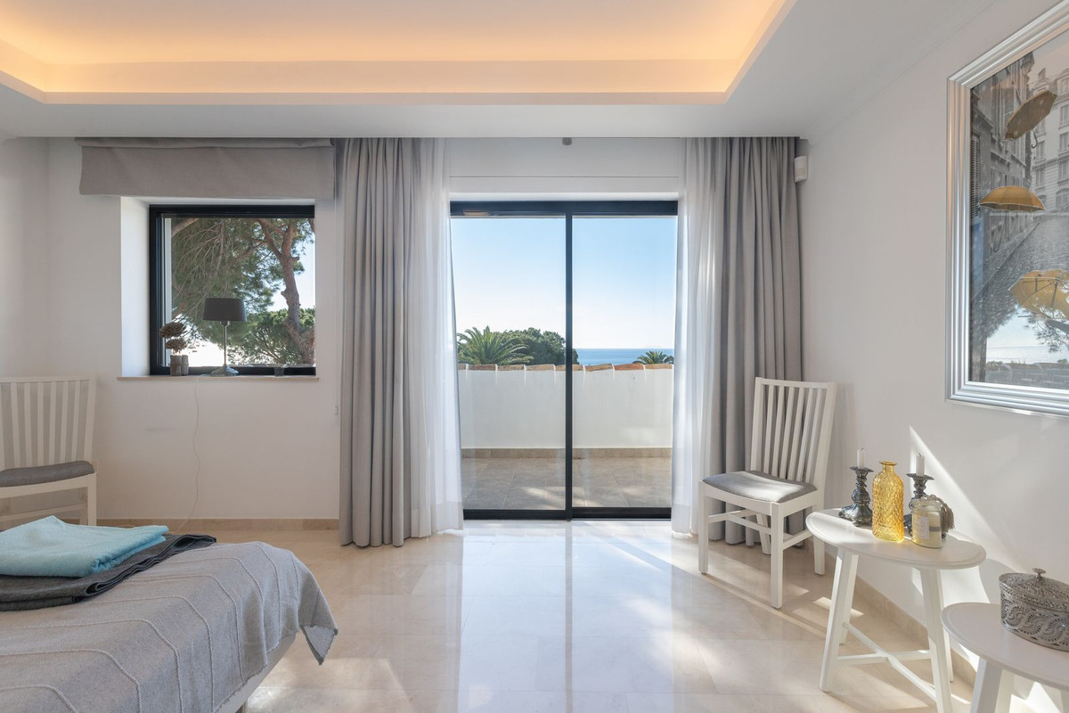 Se vende Villa - Chalet de 3 dormitorios en Costa Del Sol, Málaga, España