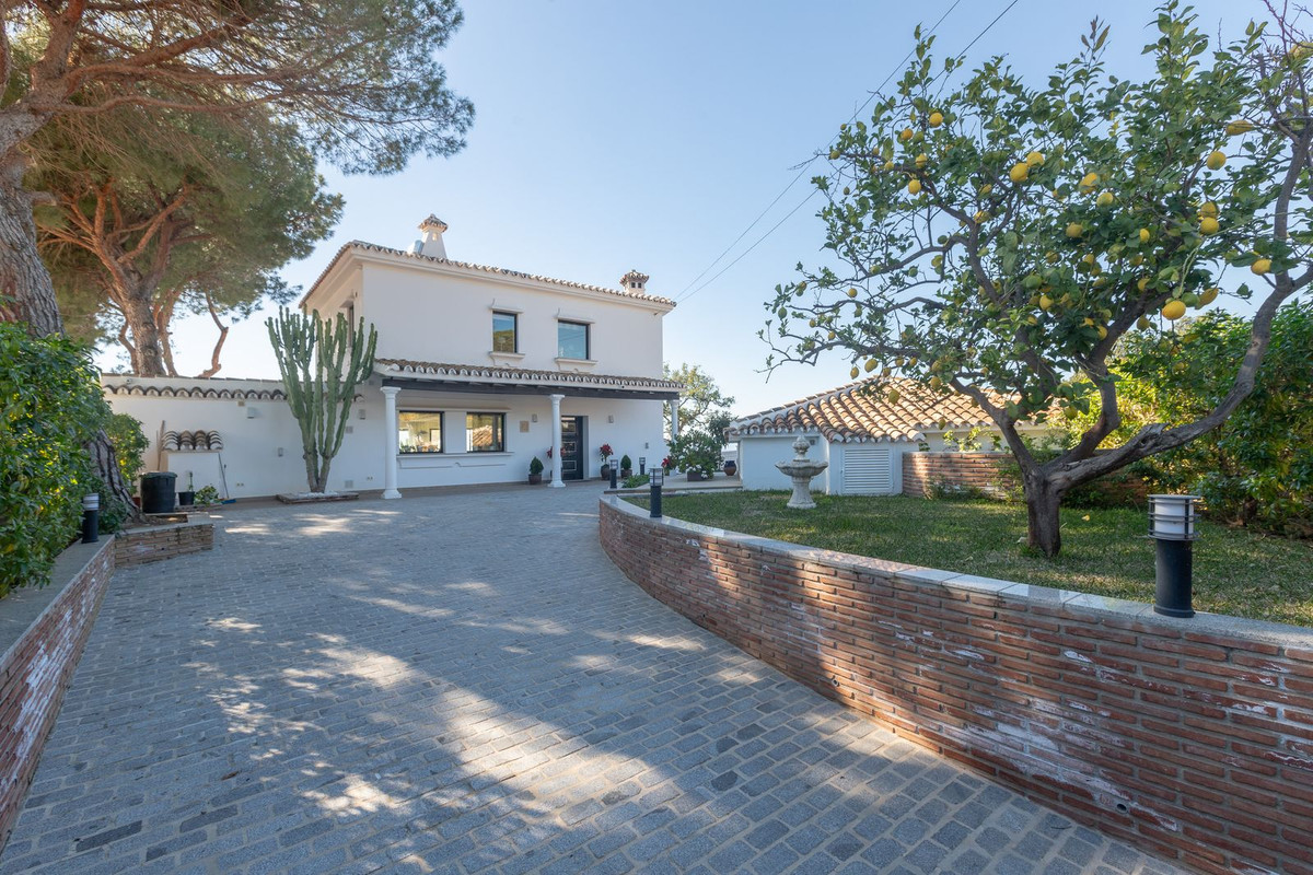 Se vende Villa - Chalet de 3 dormitorios en Costa Del Sol, Málaga, España