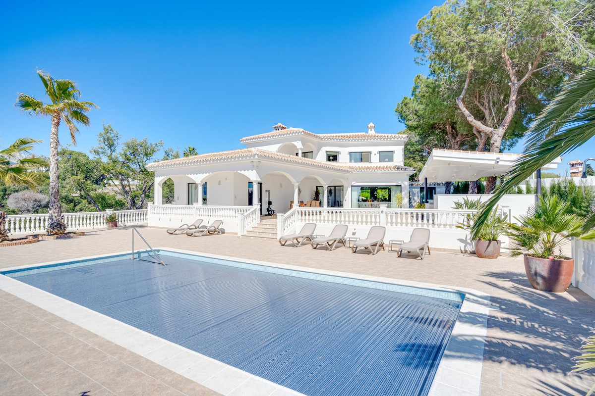 Se vende Villa - Chalet de 3 dormitorios en Costa Del Sol, Málaga, España