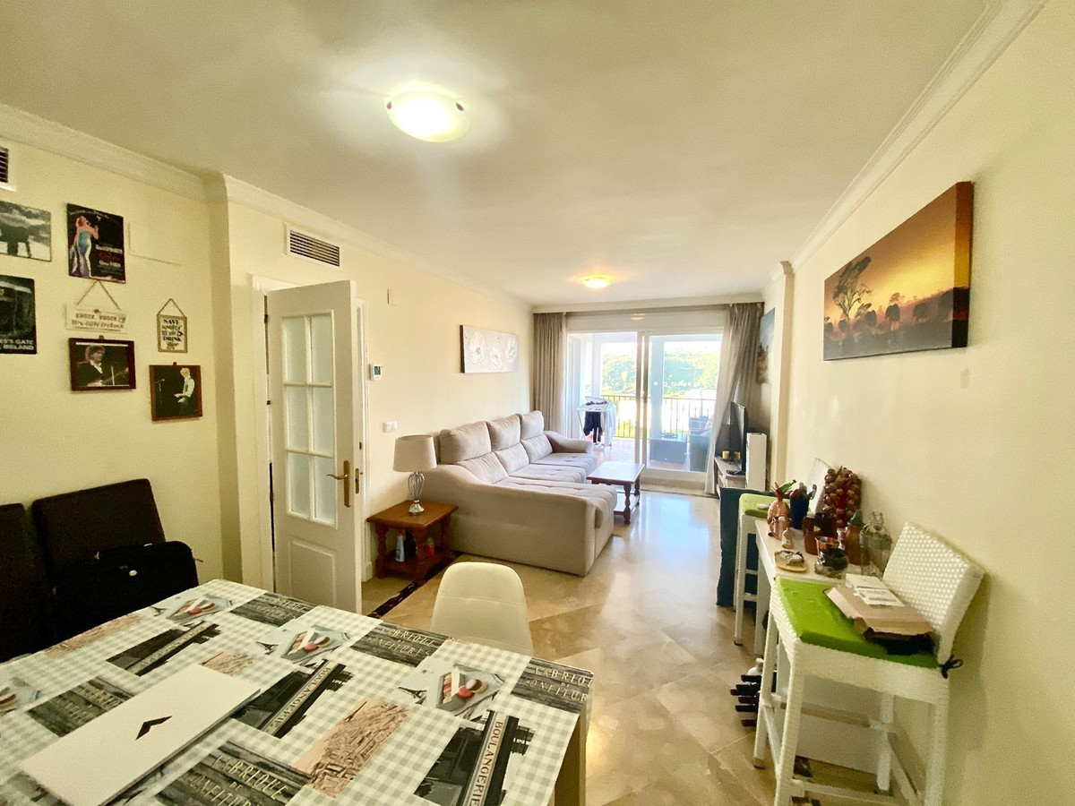Se vende Apartamento Planta Media de 2 dormitorios en Costa Del Sol, Málaga, España