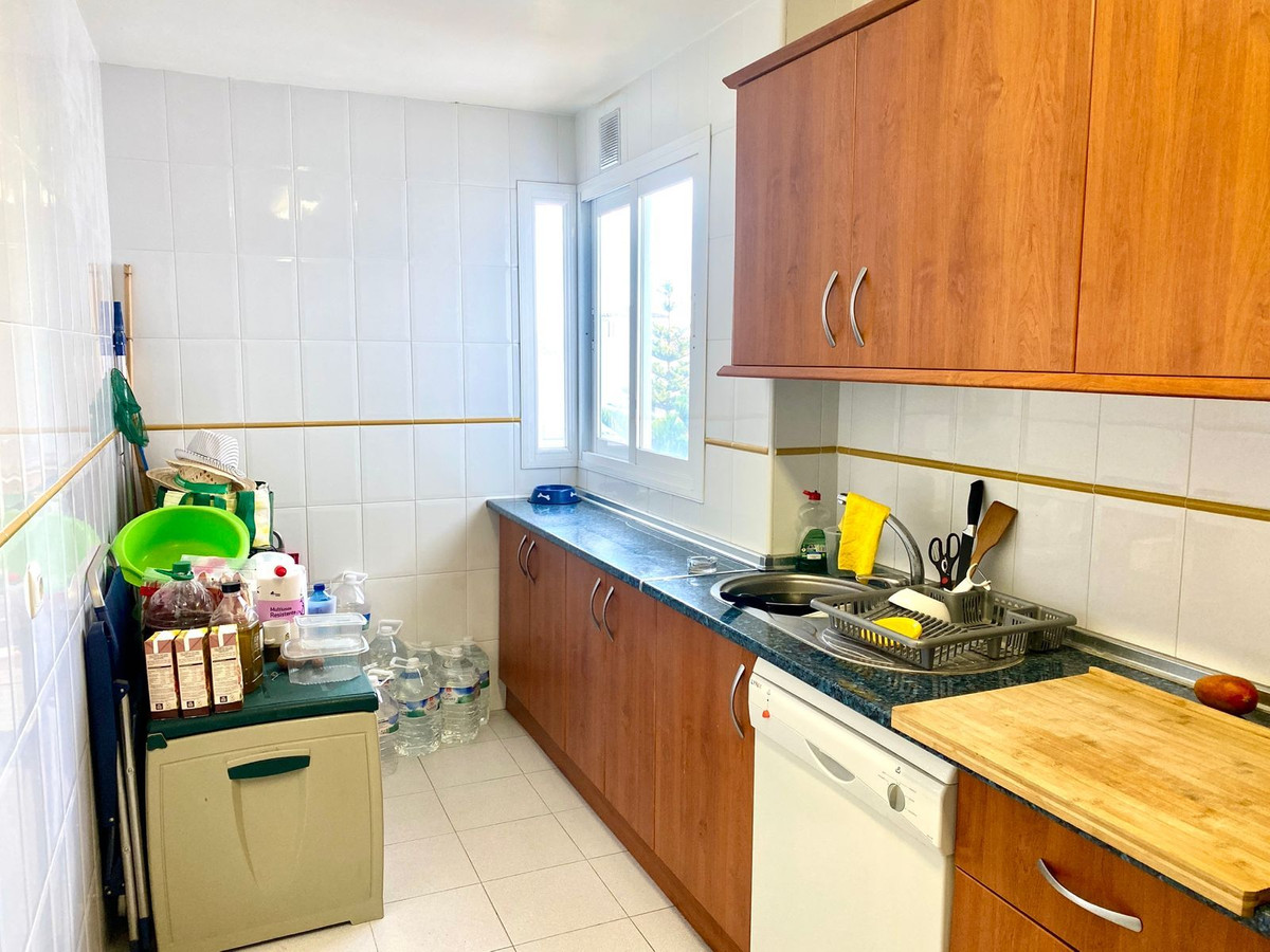 Se vende Apartamento Planta Media de 2 dormitorios en Costa Del Sol, Málaga, España