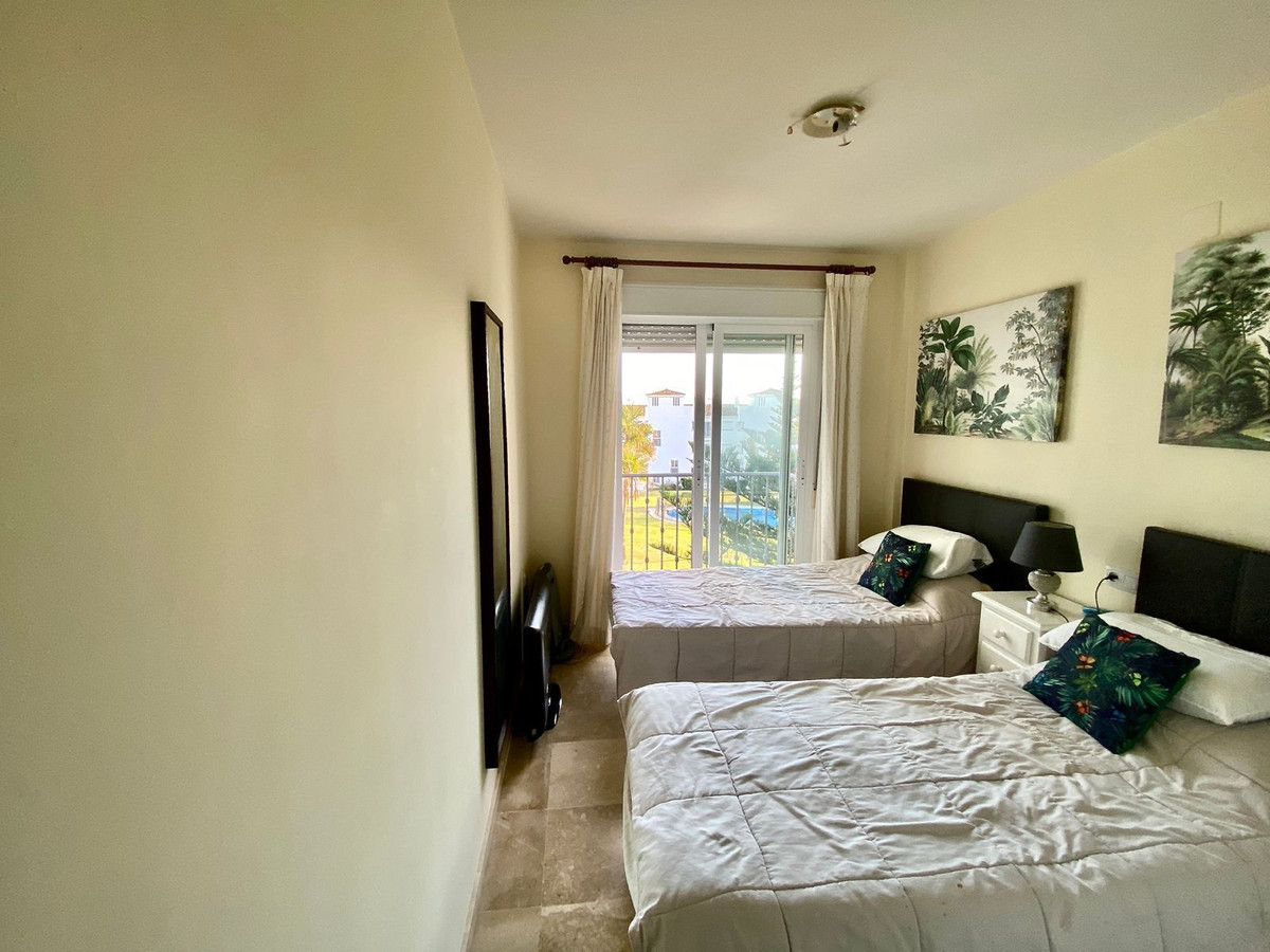 Se vende Apartamento Planta Media de 2 dormitorios en Costa Del Sol, Málaga, España