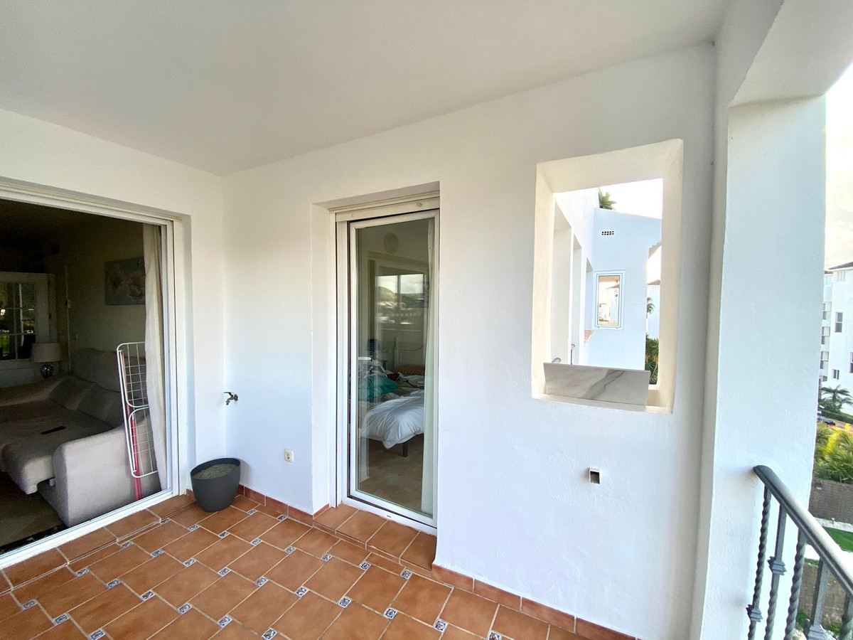Se vende Apartamento Planta Media de 2 dormitorios en Costa Del Sol, Málaga, España