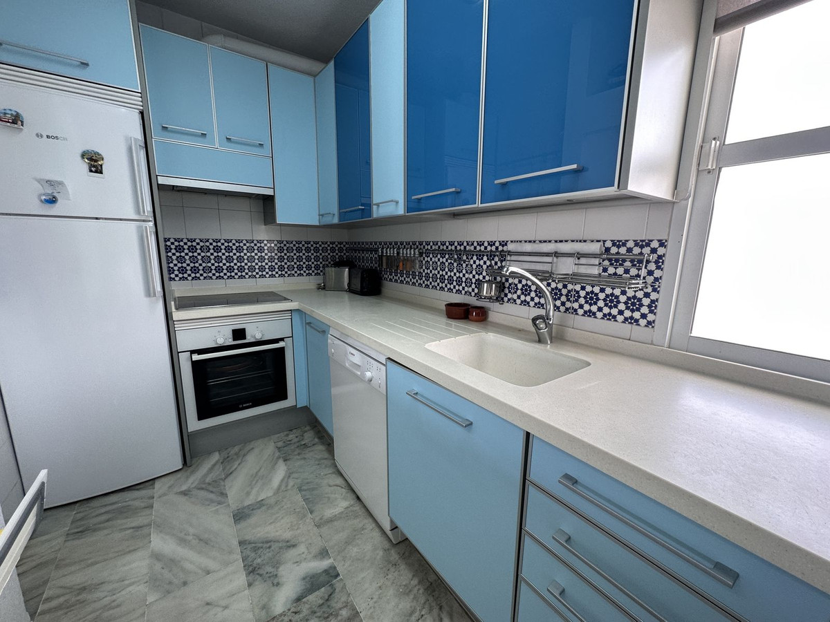 3 Bed Apartment for sale in Fuengirola Costa Del Sol, Málaga, Spain