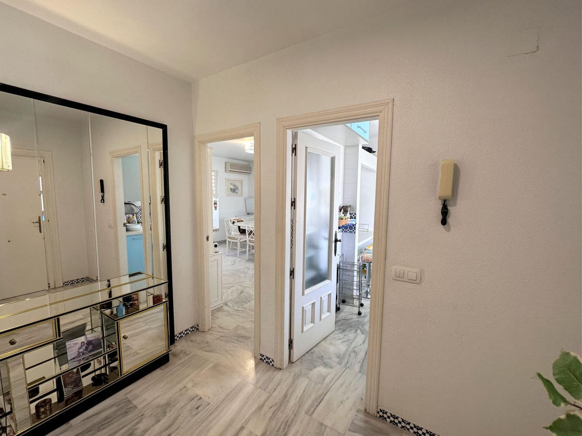 3 Bed Apartment for sale in Fuengirola Costa Del Sol, Málaga, Spain