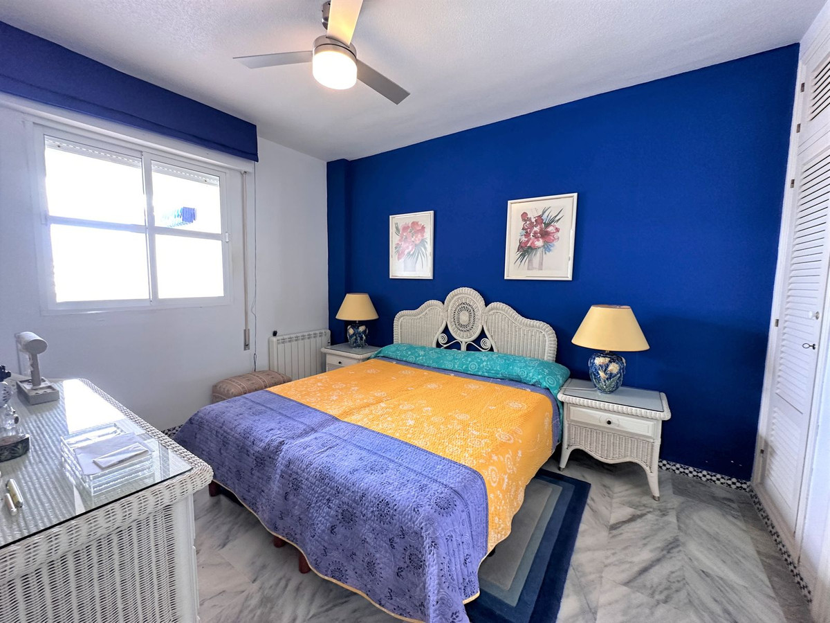 3 Bed Apartment for sale in Fuengirola Costa Del Sol, Málaga, Spain