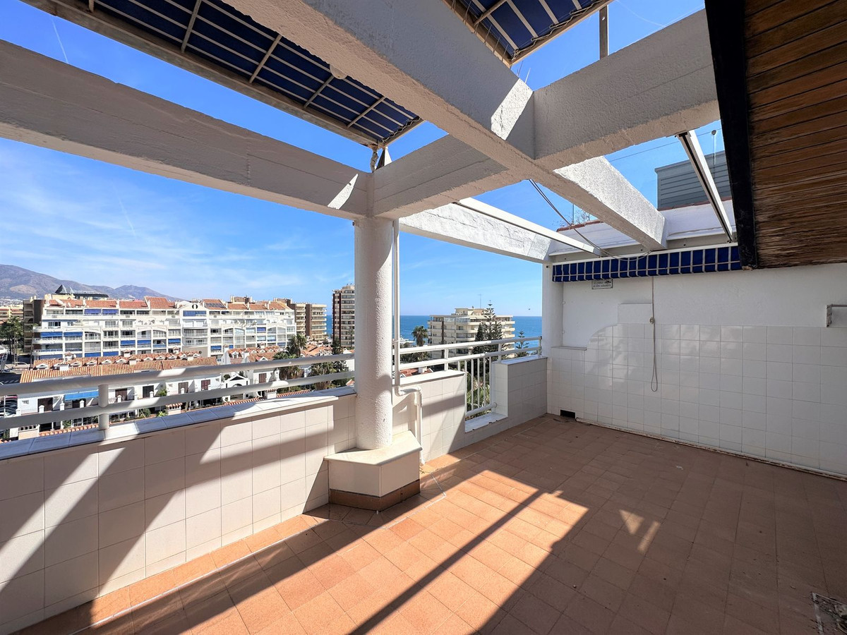 3 Bed Apartment for sale in Fuengirola Costa Del Sol, Málaga, Spain