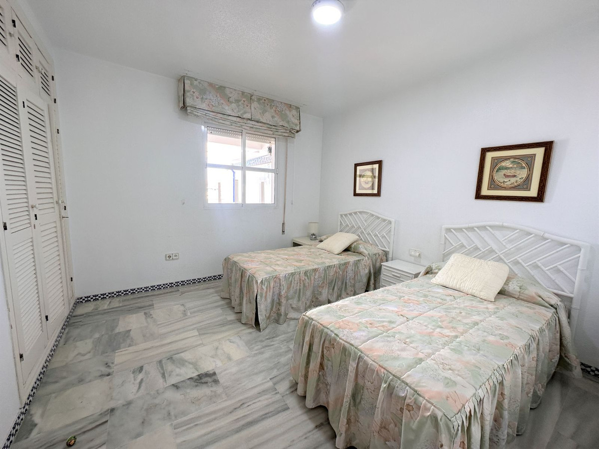 3 Bed Apartment for sale in Fuengirola Costa Del Sol, Málaga, Spain
