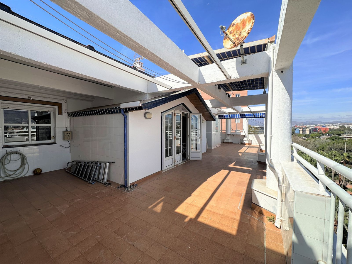 3 Bed Apartment for sale in Fuengirola Costa Del Sol, Málaga, Spain