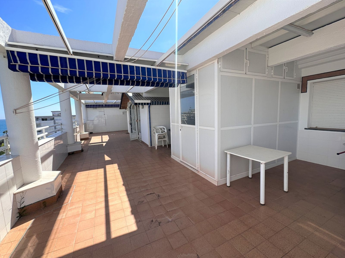 3 Bed Apartment for sale in Fuengirola Costa Del Sol, Málaga, Spain