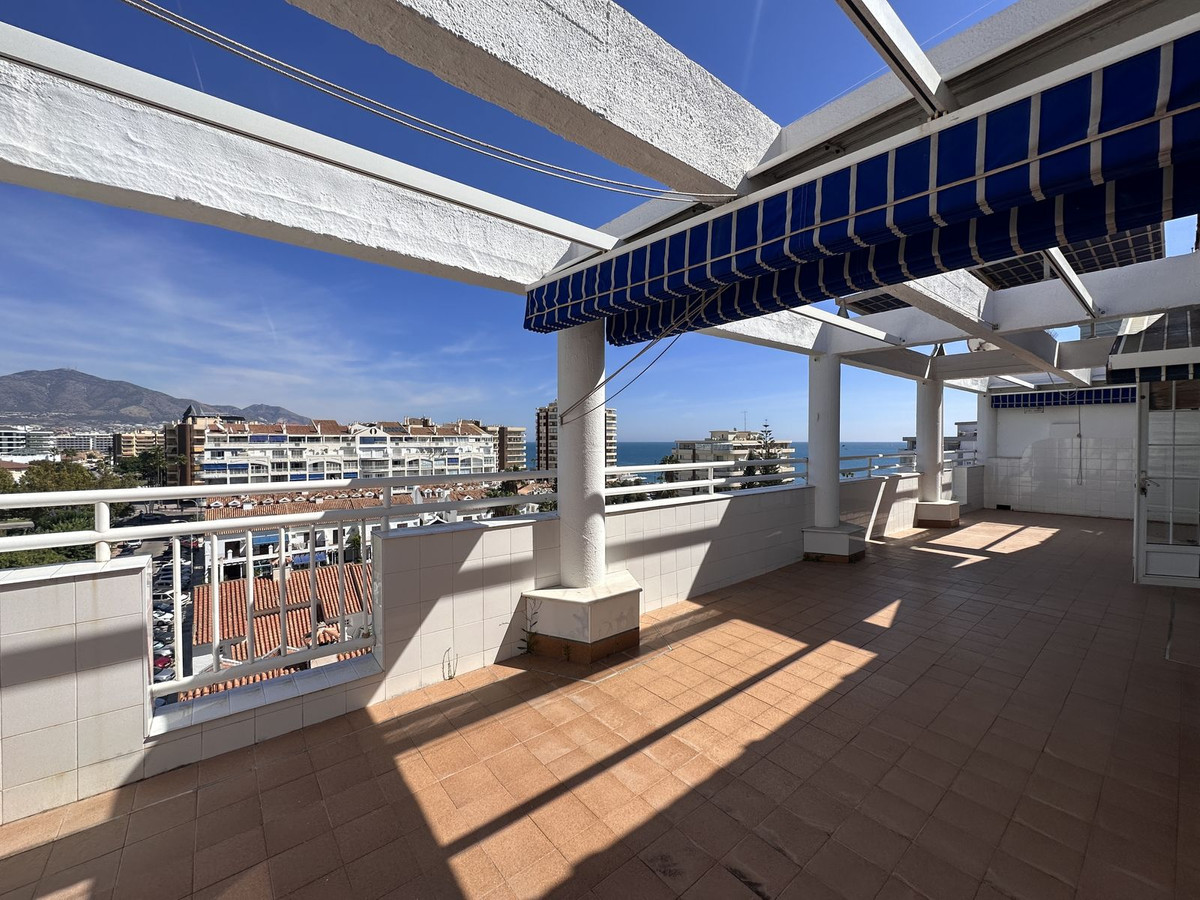 3 Bed Apartment for sale in Fuengirola Costa Del Sol, Málaga, Spain