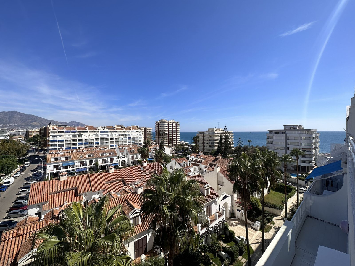 3 Bed Apartment for sale in Fuengirola Costa Del Sol, Málaga, Spain