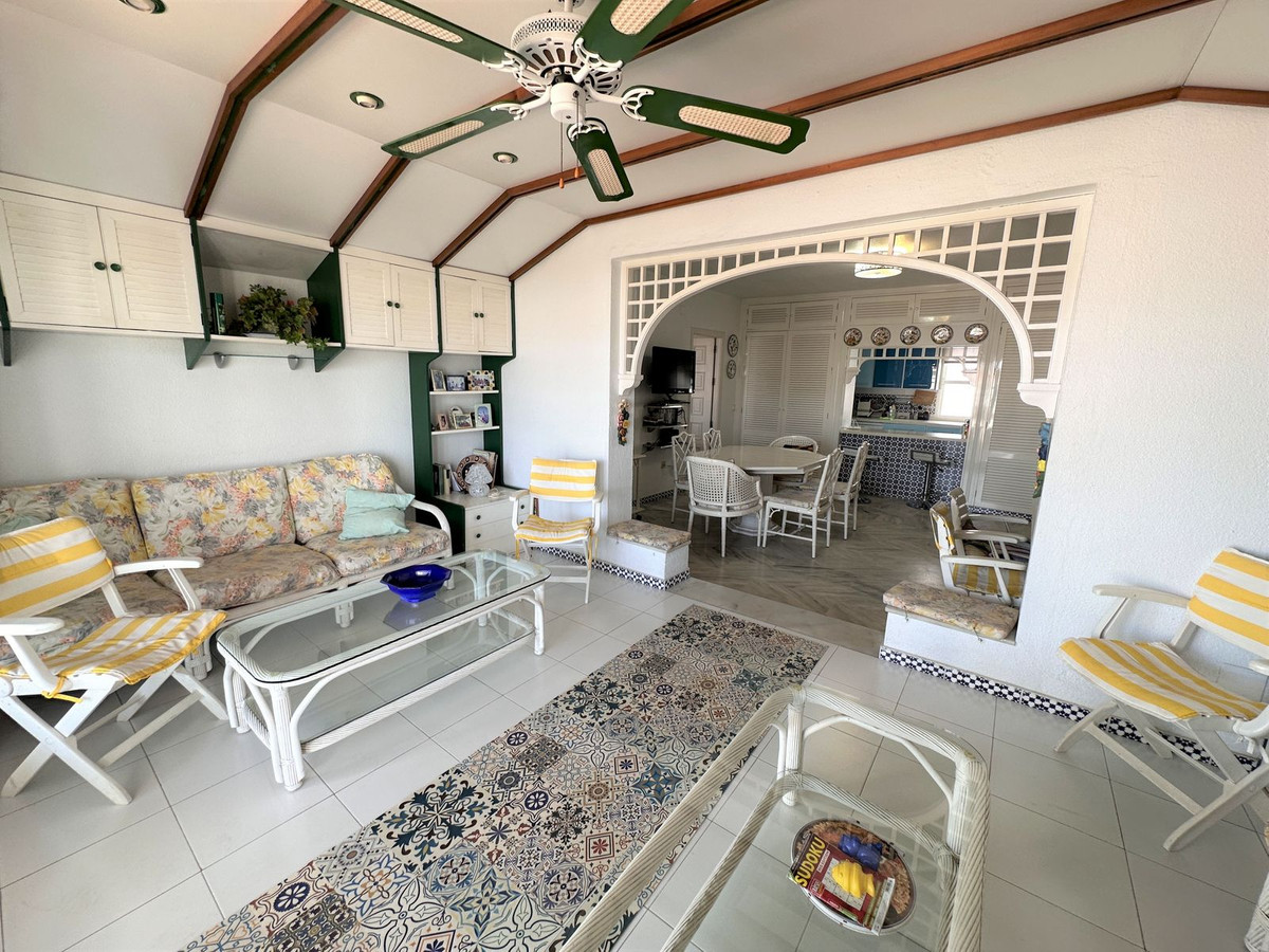 3 Bed Apartment for sale in Fuengirola Costa Del Sol, Málaga, Spain