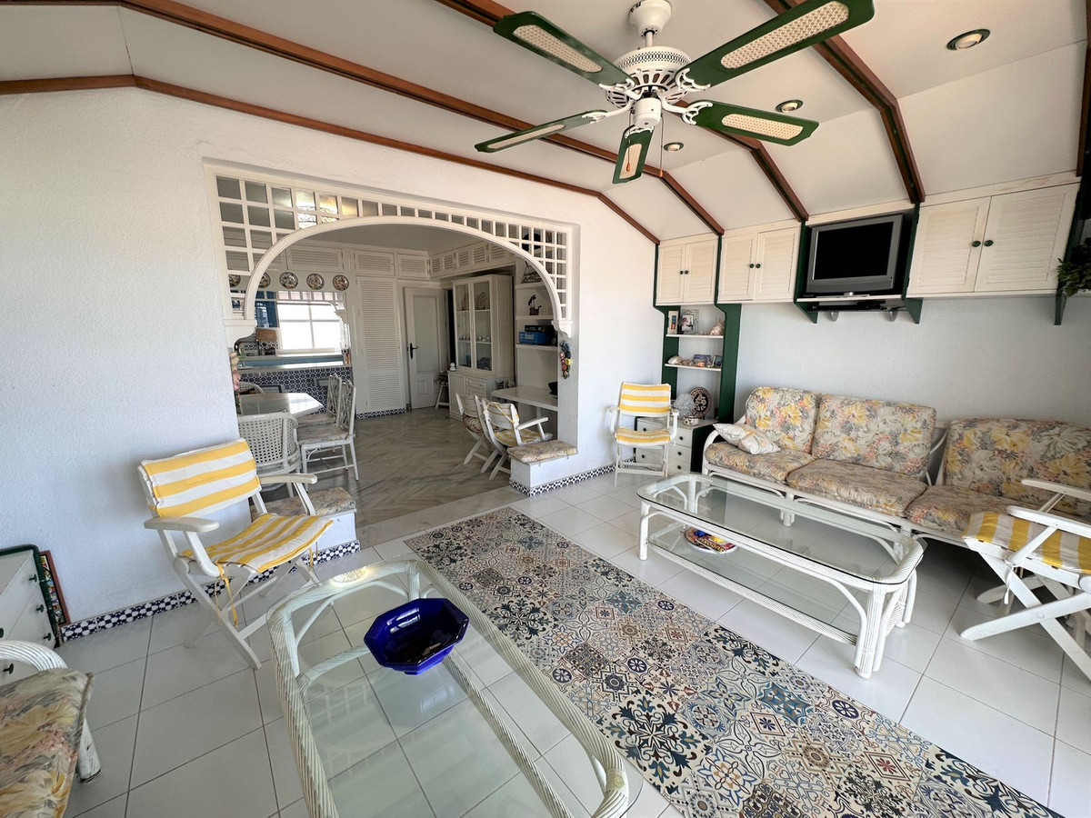 3 Bed Apartment for sale in Fuengirola Costa Del Sol, Málaga, Spain