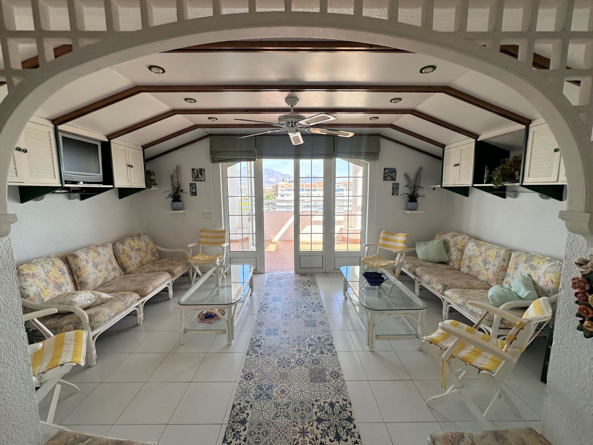 3 Bed Apartment for sale in Fuengirola Costa Del Sol, Málaga, Spain