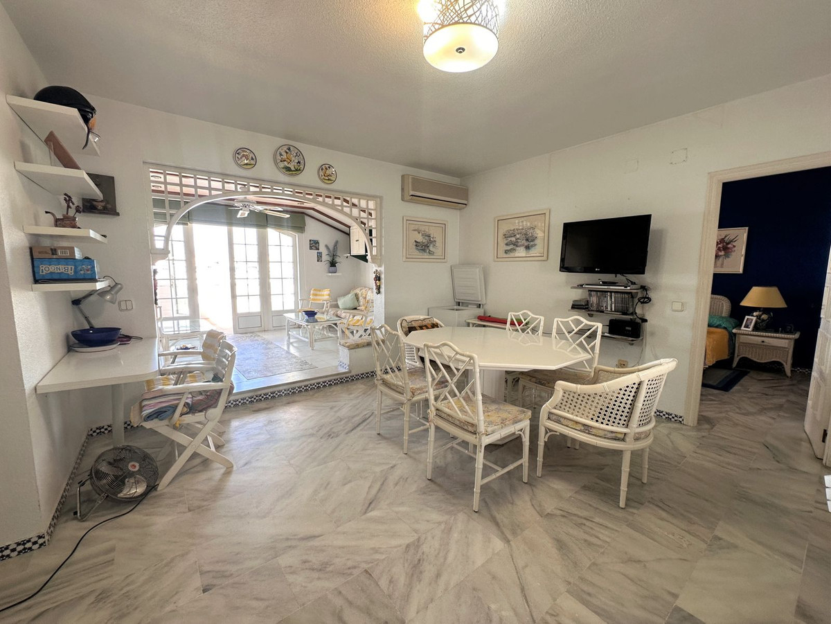 3 Bed Apartment for sale in Fuengirola Costa Del Sol, Málaga, Spain