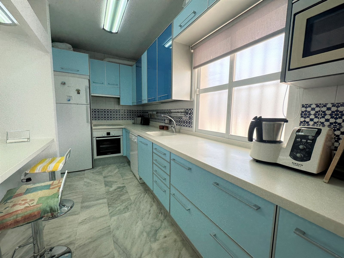 3 Bed Apartment for sale in Fuengirola Costa Del Sol, Málaga, Spain