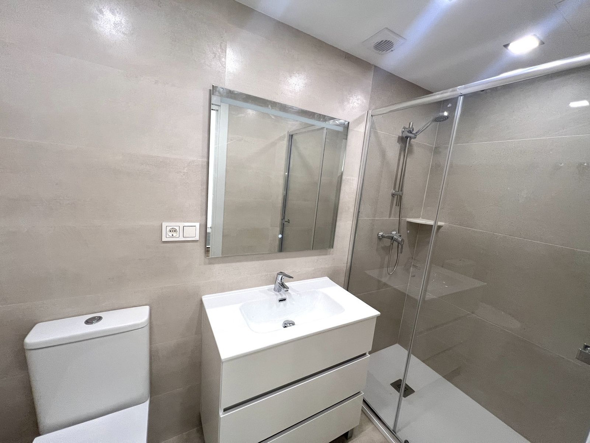 2 Bed Apartment for sale in Puerto Banús Costa Del Sol, Málaga, Spain
