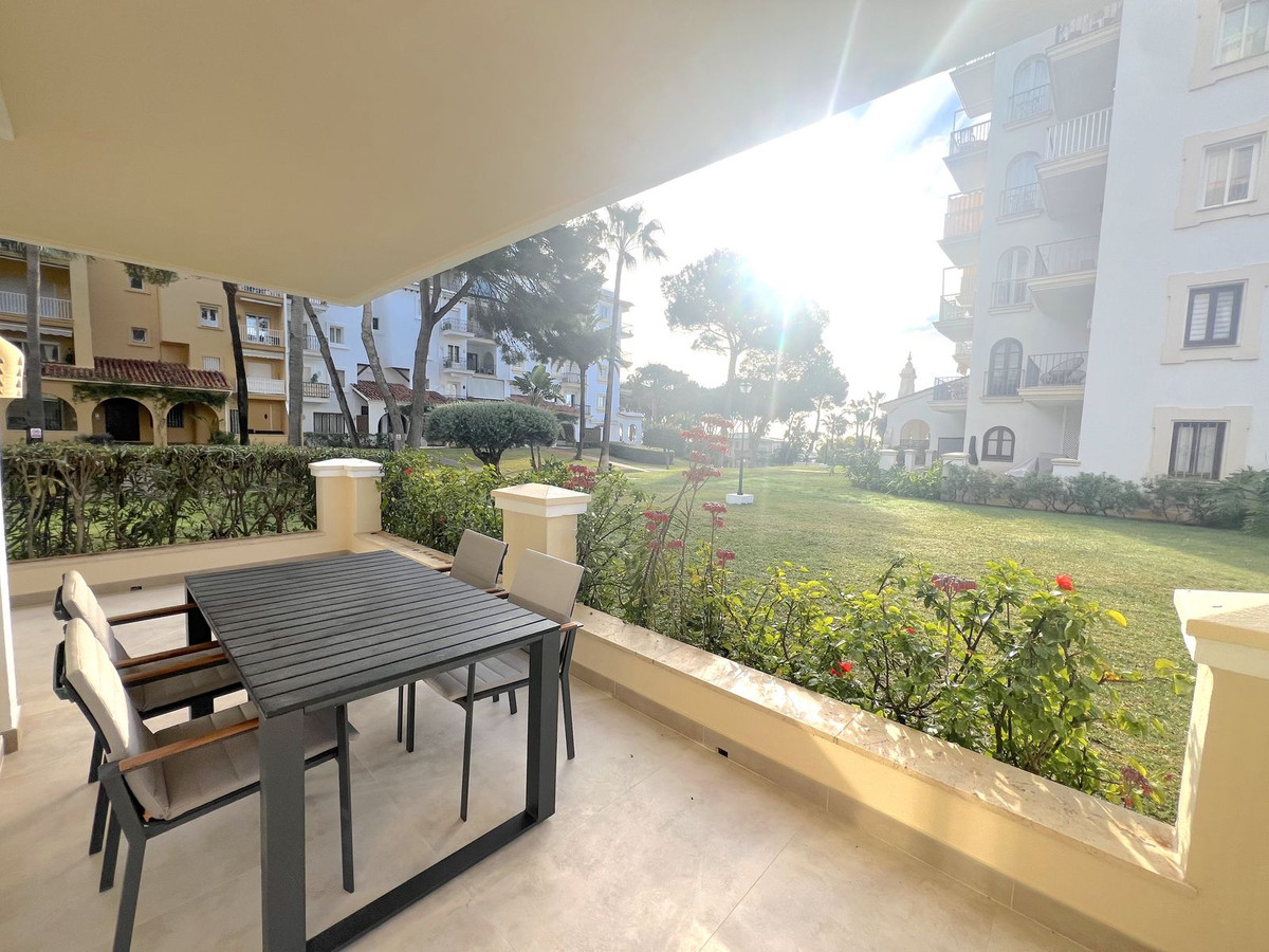 2 Bed Apartment for sale in Puerto Banús Costa Del Sol, Málaga, Spain