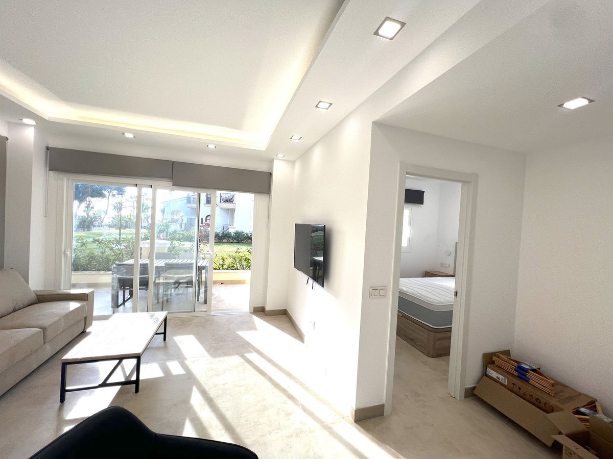 2 Bed Apartment for sale in Puerto Banús Costa Del Sol, Málaga, Spain