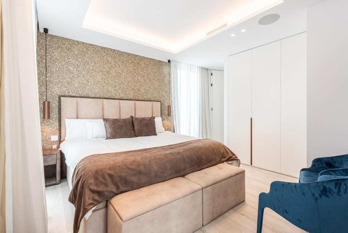 Se vende Villa - Chalet de 6 dormitorios en Costa Del Sol, Málaga, España