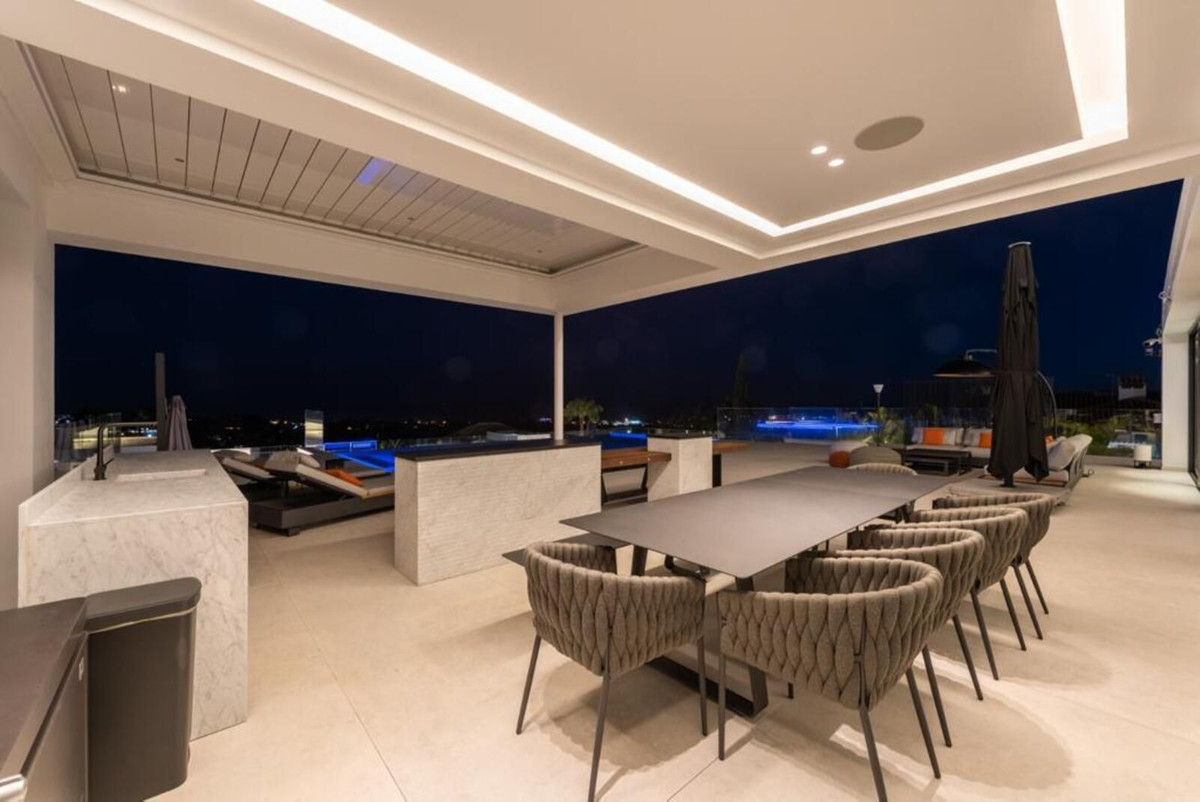Se vende Villa - Chalet de 6 dormitorios en Costa Del Sol, Málaga, España