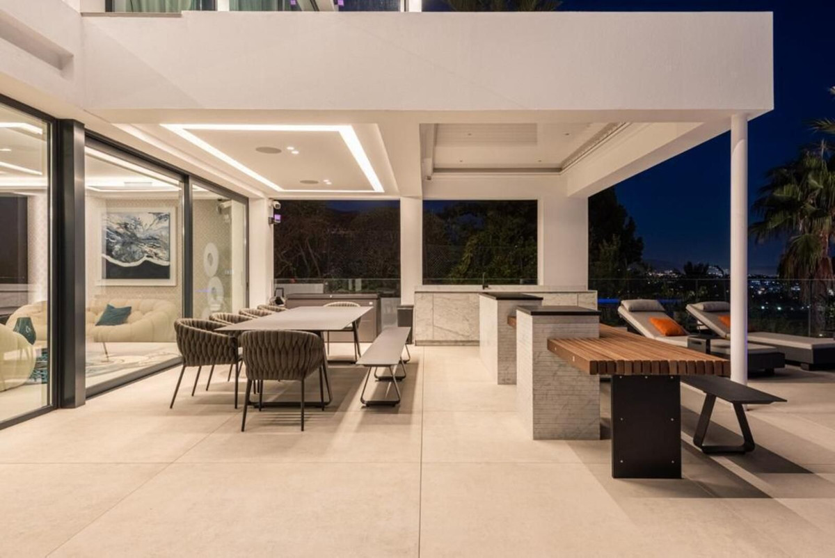 Se vende Villa - Chalet de 6 dormitorios en Costa Del Sol, Málaga, España