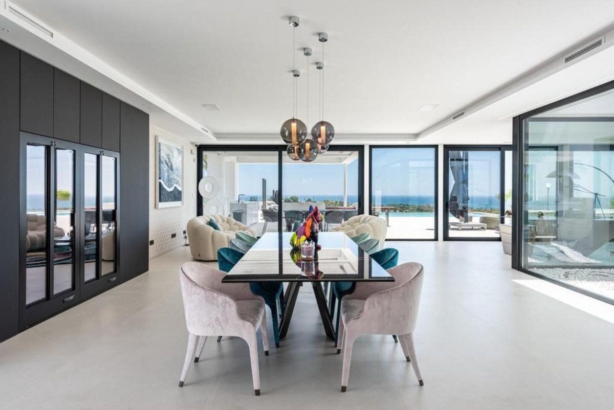 Se vende Villa - Chalet de 6 dormitorios en Costa Del Sol, Málaga, España