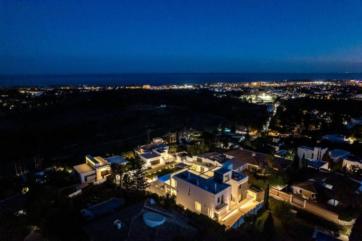 Se vende Villa - Chalet de 6 dormitorios en Costa Del Sol, Málaga, España