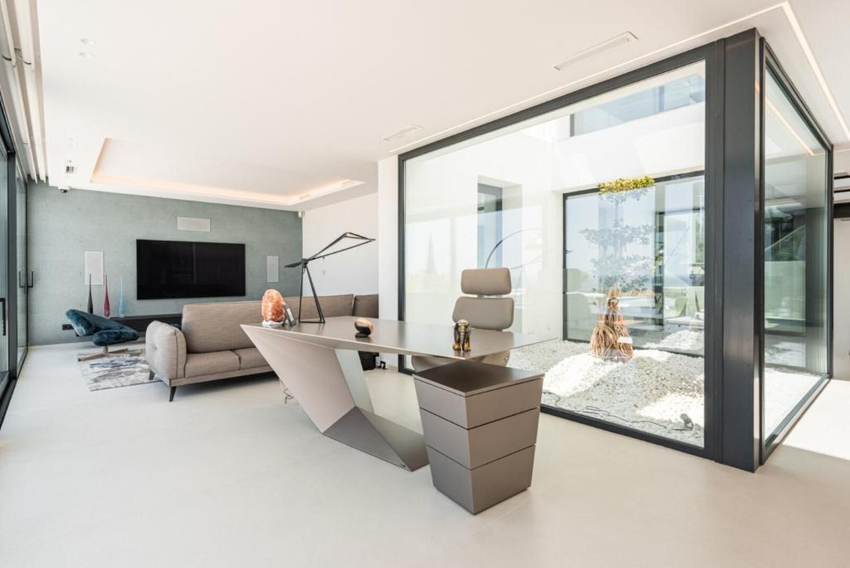 Se vende Villa - Chalet de 6 dormitorios en Costa Del Sol, Málaga, España