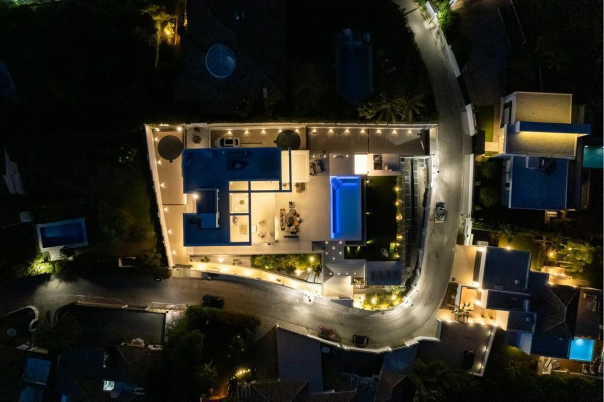 Se vende Villa - Chalet de 6 dormitorios en Costa Del Sol, Málaga, España