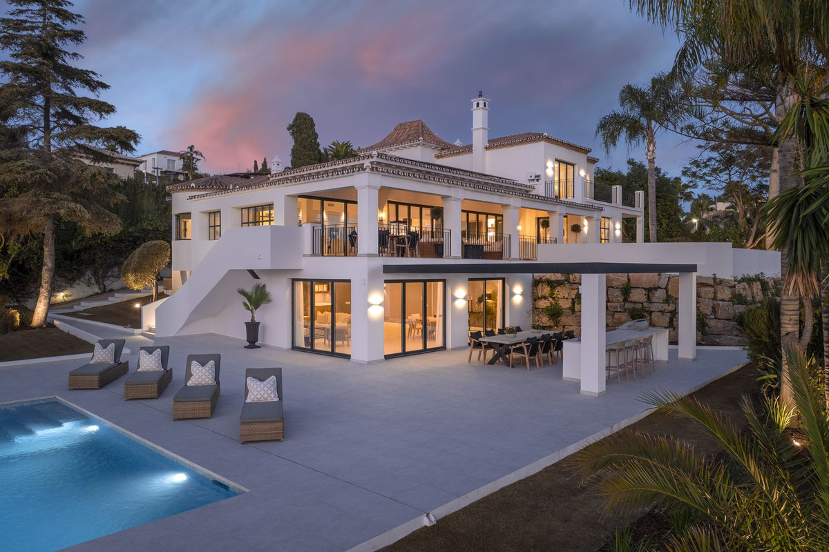 Se vende Villa - Chalet de 5 dormitorios en Costa Del Sol, Málaga, España
