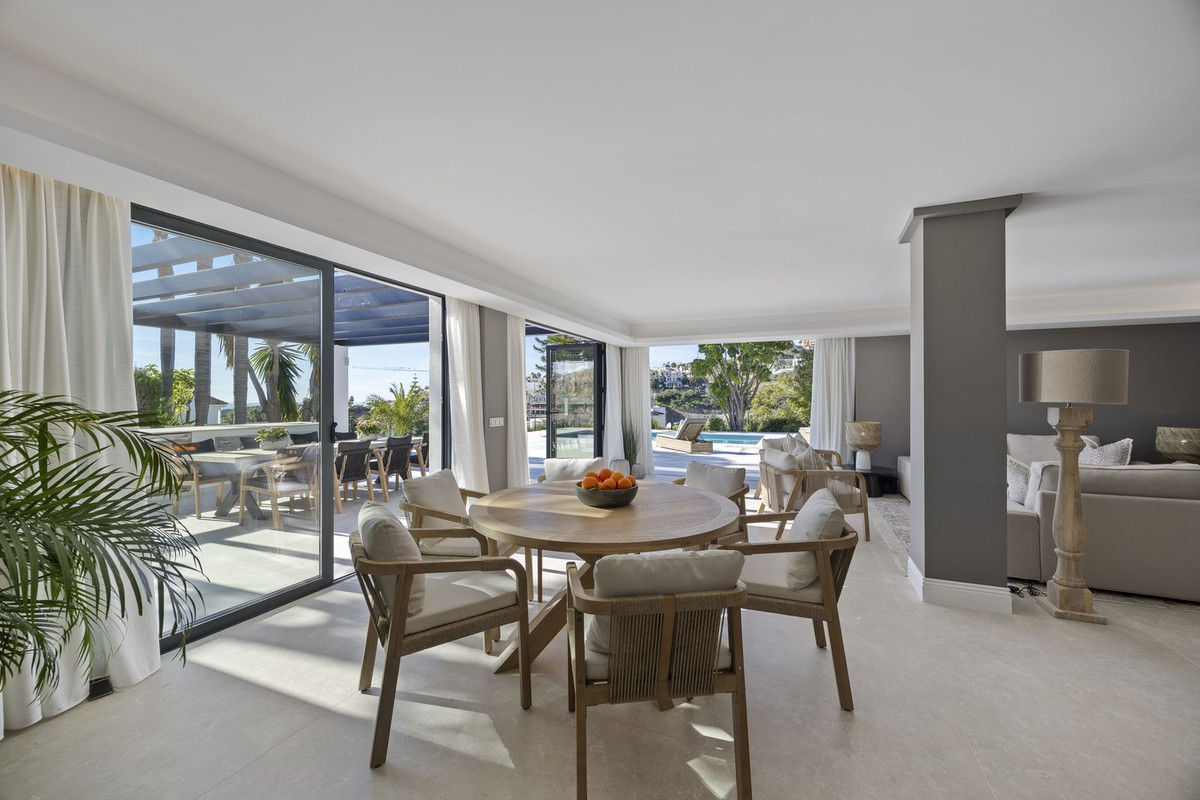 Se vende Villa - Chalet de 5 dormitorios en Costa Del Sol, Málaga, España