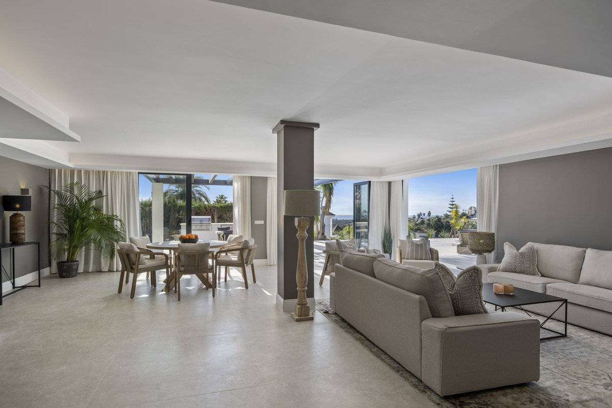 Se vende Villa - Chalet de 5 dormitorios en Costa Del Sol, Málaga, España