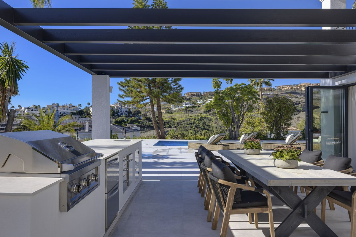 Se vende Villa - Chalet de 5 dormitorios en Costa Del Sol, Málaga, España