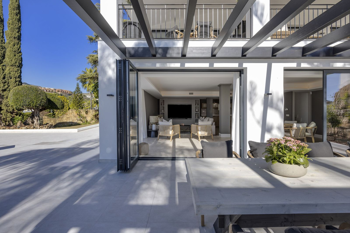 Se vende Villa - Chalet de 5 dormitorios en Costa Del Sol, Málaga, España