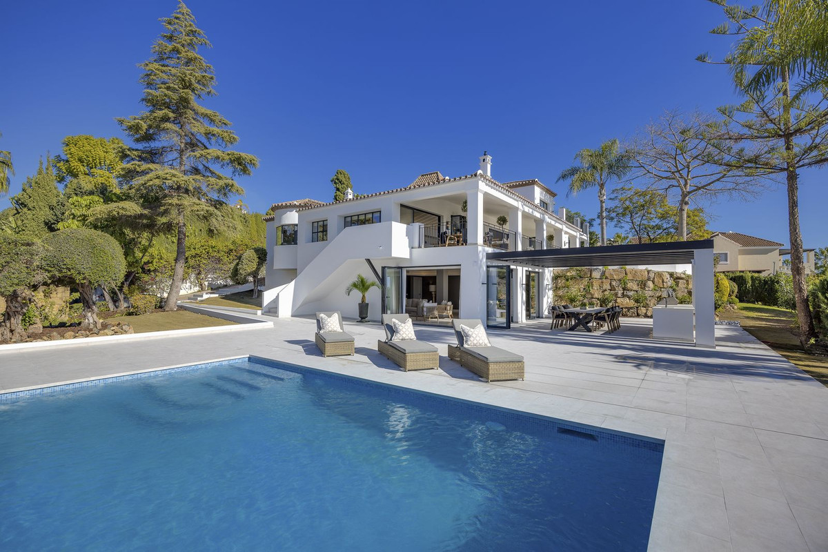 Se vende Villa - Chalet de 5 dormitorios en Costa Del Sol, Málaga, España