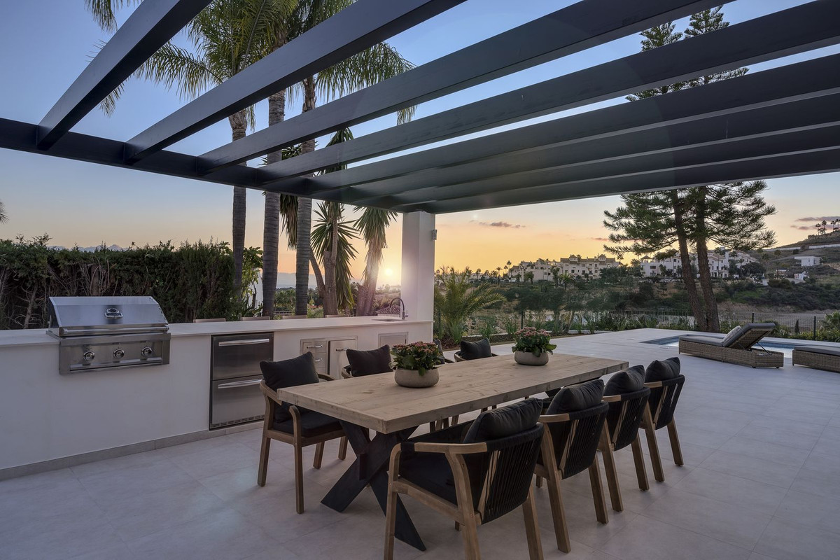 Se vende Villa - Chalet de 5 dormitorios en Costa Del Sol, Málaga, España