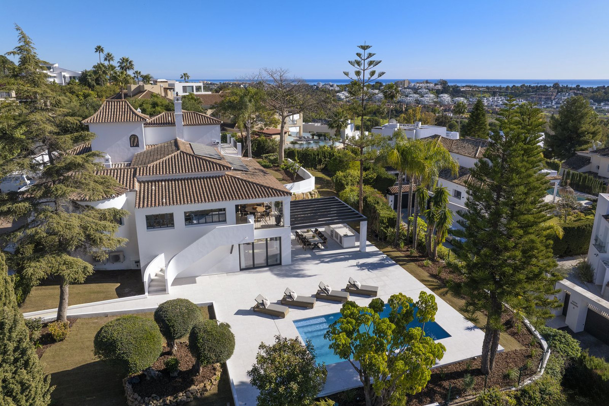 Se vende Villa - Chalet de 5 dormitorios en Costa Del Sol, Málaga, España