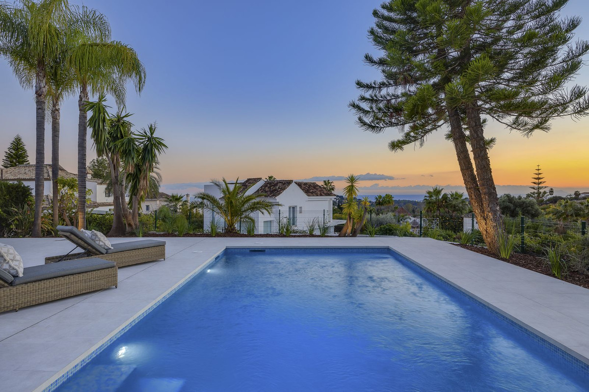 Se vende Villa - Chalet de 5 dormitorios en Costa Del Sol, Málaga, España