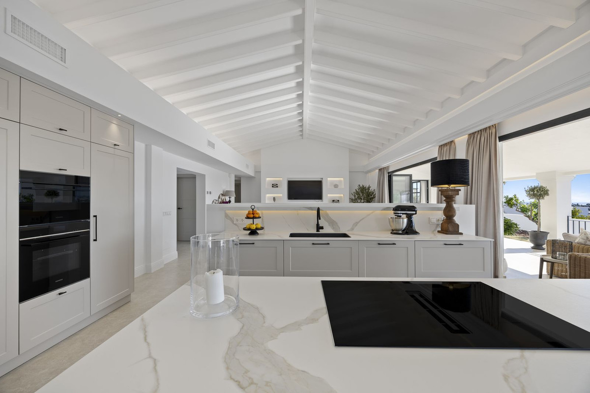 Se vende Villa - Chalet de 5 dormitorios en Costa Del Sol, Málaga, España
