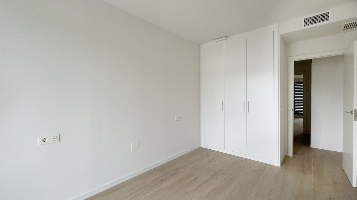 Se vende Apartamento Planta Media de 3 dormitorios en Costa Del Sol, Málaga, España