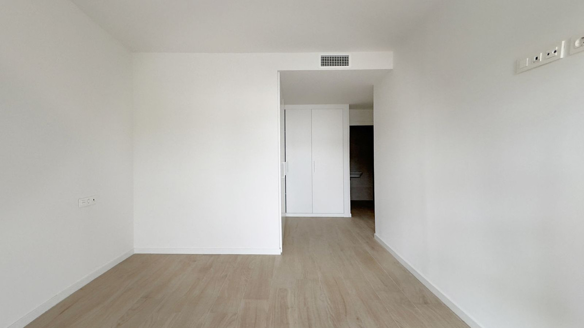 Se vende Apartamento Planta Media de 3 dormitorios en Costa Del Sol, Málaga, España