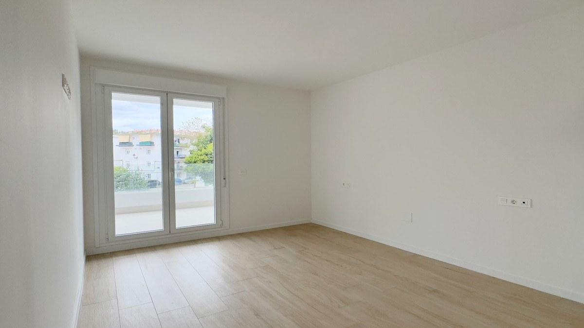 Se vende Apartamento Planta Media de 3 dormitorios en Costa Del Sol, Málaga, España